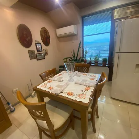 Apartamento мезонет “djanina”