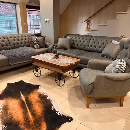 Апартамент мезонет “djanina”