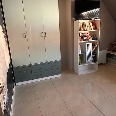 мезонет “djanina” アパート サンダンスキ